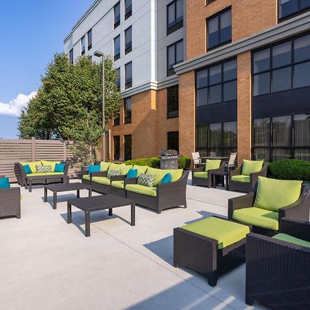 Hampton Inn & Suites Valley Forge/Oaks Финиксвилл Экстерьер фото