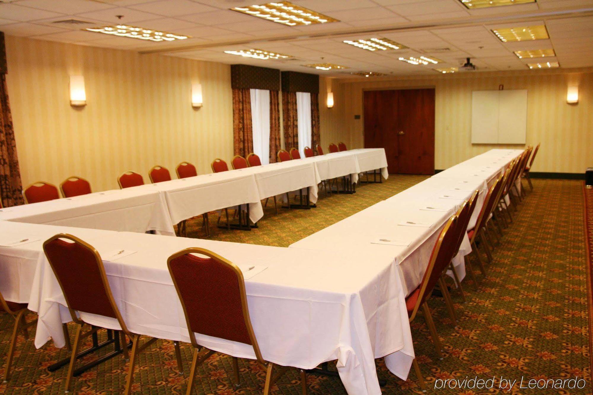 Hampton Inn & Suites Valley Forge/Oaks Финиксвилл Удобства фото